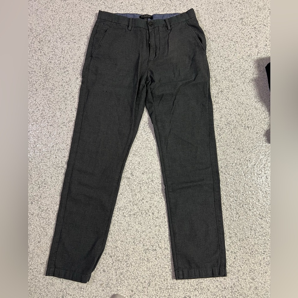 Banana Republic Black Chinos Sleek and Versatile